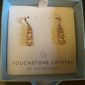 Dazzling Touchstone Take Scape Earrings